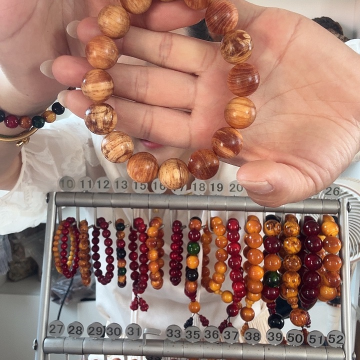 松木原生态琥珀木手串1.5