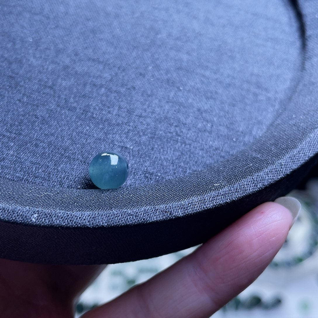 C****翡翠散珠天然A货翡翠卡7.8圆珠一颗