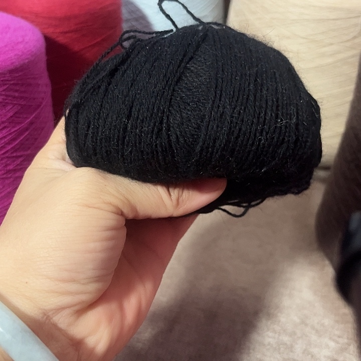 黑贞戴叼黑色813一团