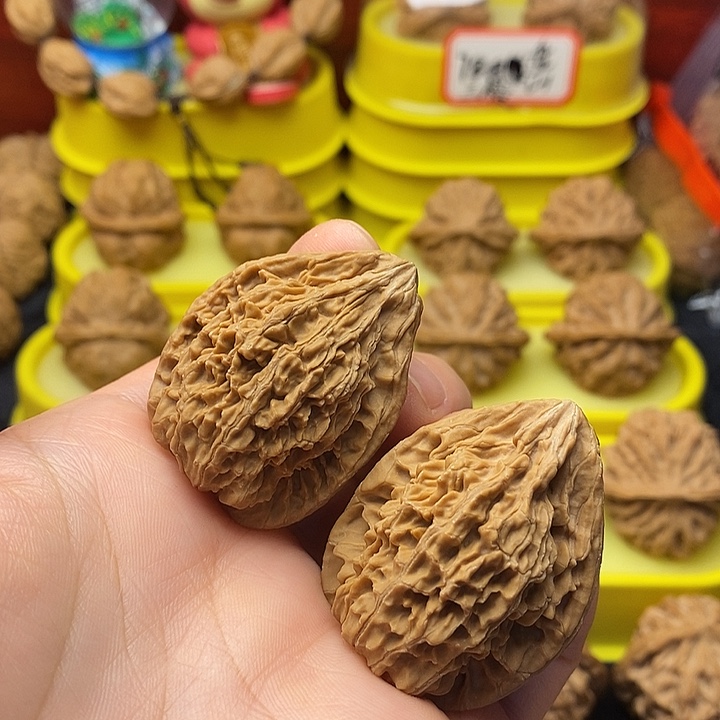 鸭嘴文玩核桃全品无修