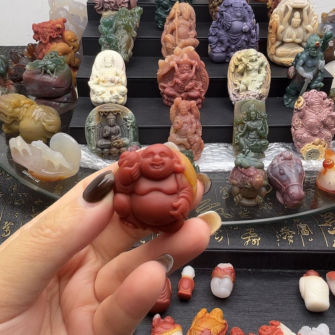 石英质玉未镶嵌颈饰