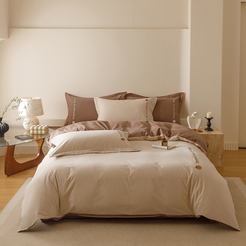 2025新品纯棉加厚纯色简约刺绣磨毛四件套双拼简约爱永恒套件