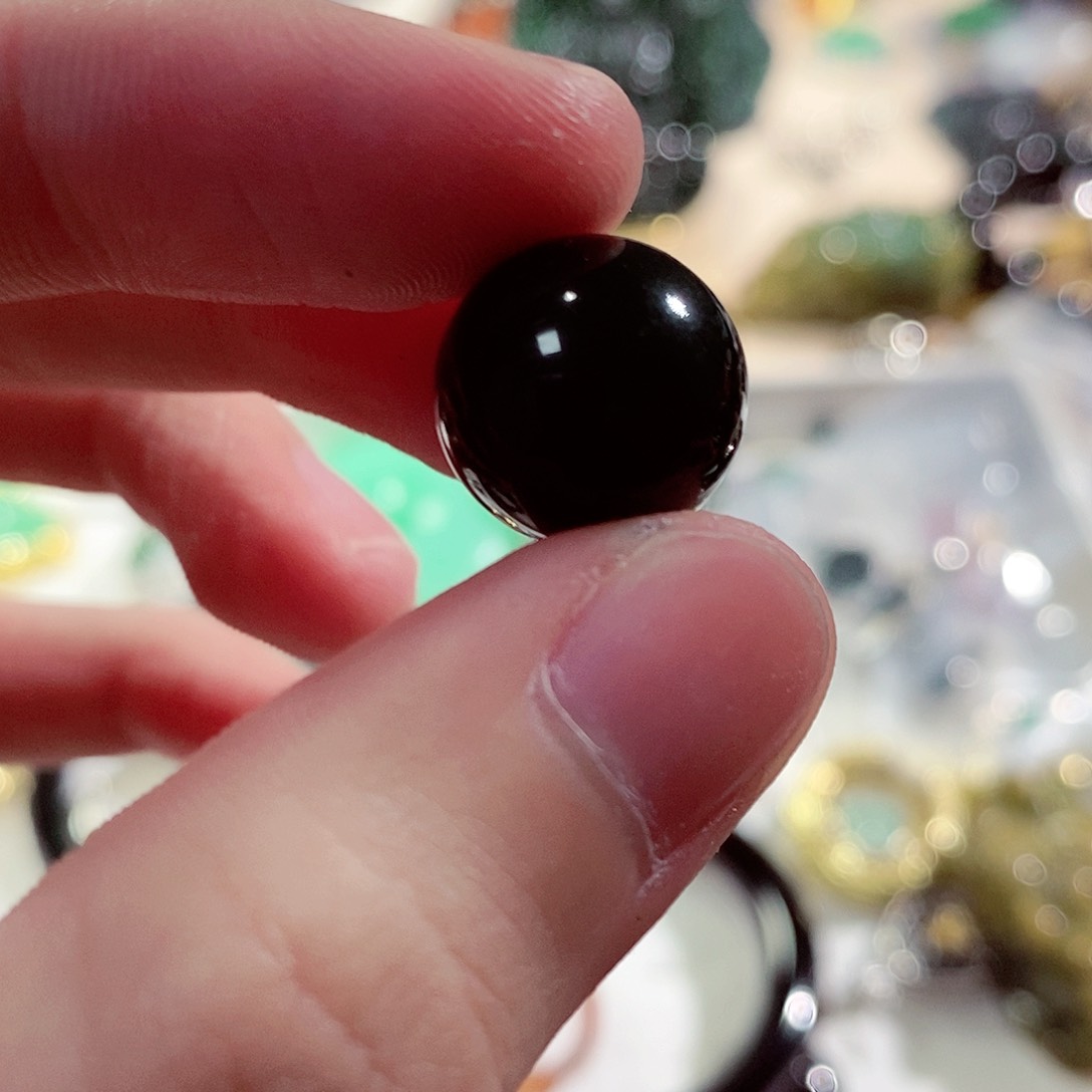 翡翠颈饰未镶嵌翡翠z