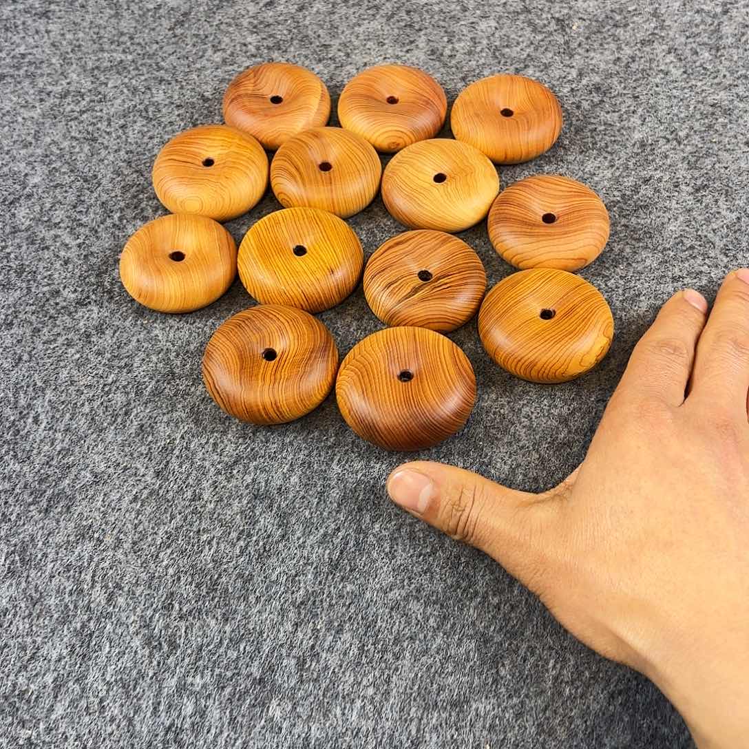崖柏黄粉骨香料扣子