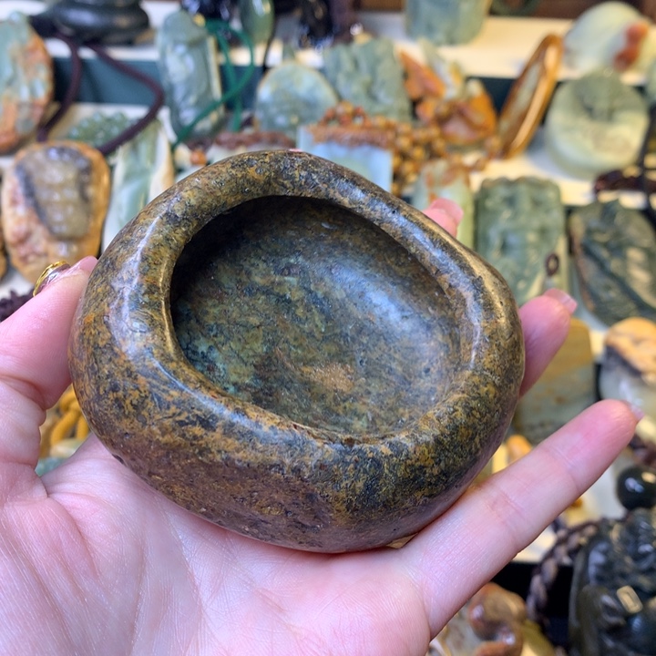 岫岩河磨玉（透闪石质玉）手链未镶嵌