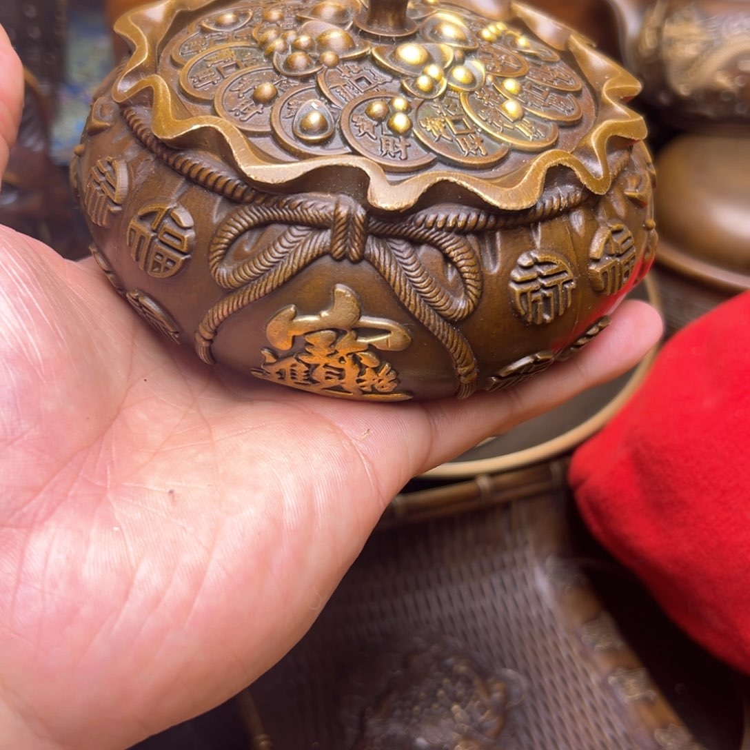 精美铜器点击下单