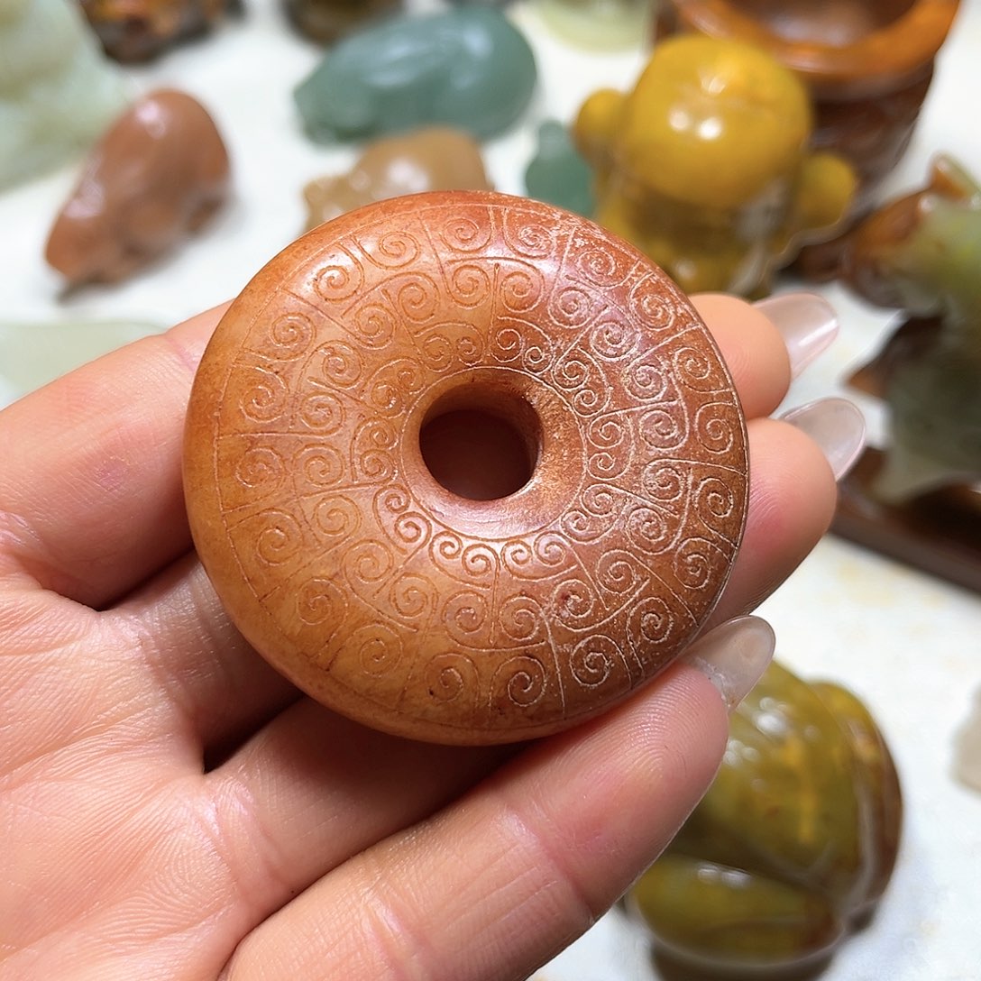 白玉菩提吊坠白玉菩提吊坠