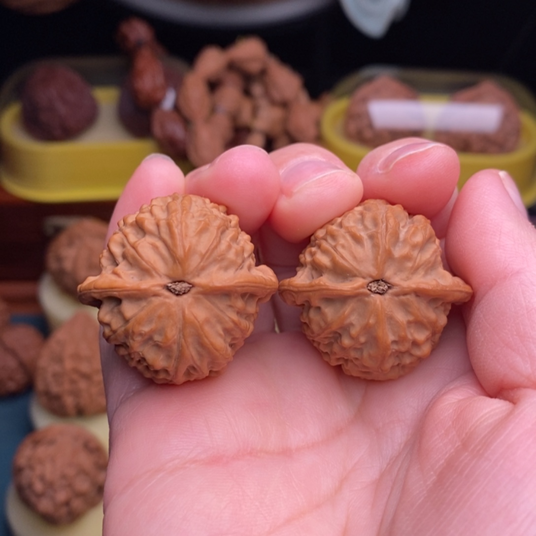 文玩核桃吊坠33金牛福利