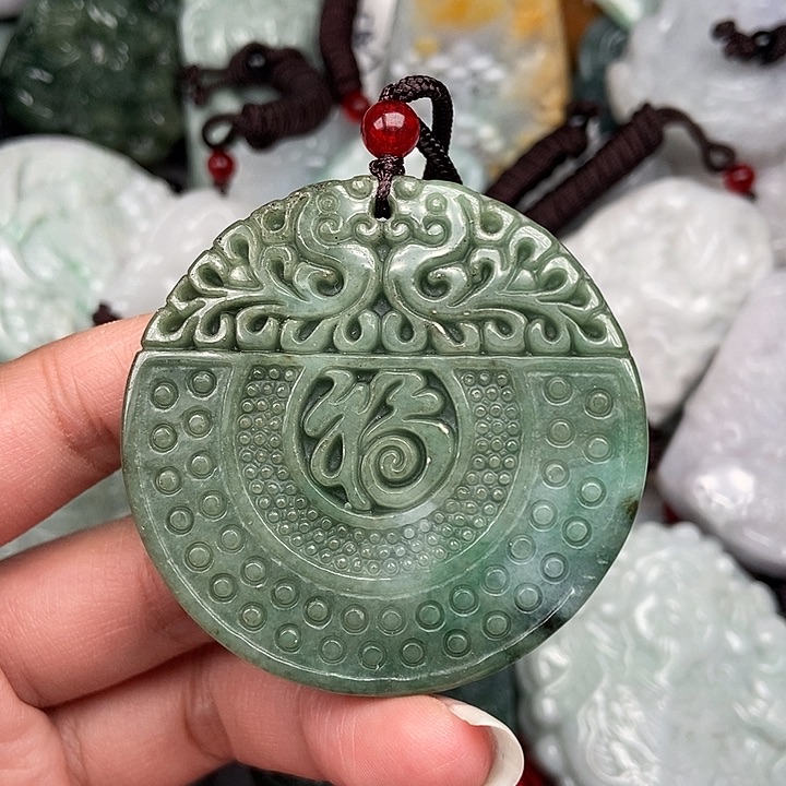 颈饰未镶嵌翡翠翡翠