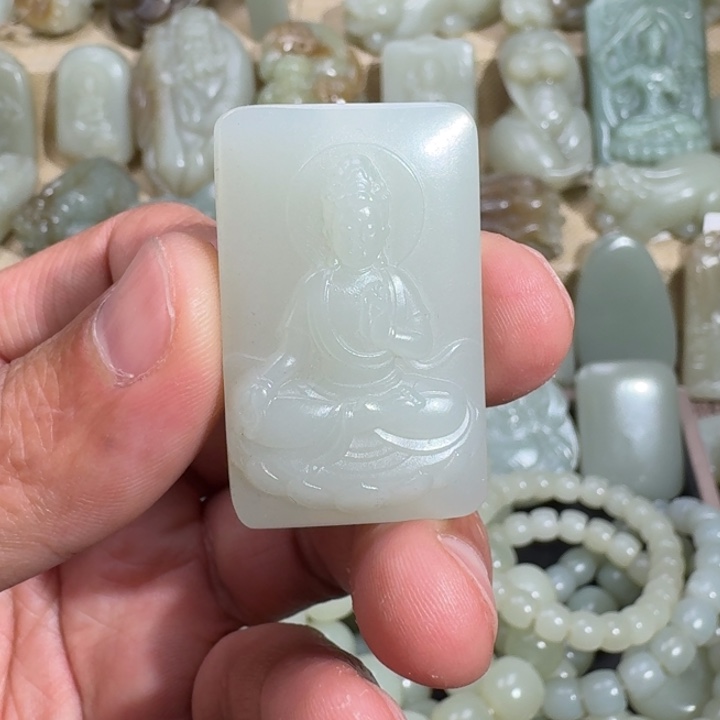 和田玉颈饰未镶嵌