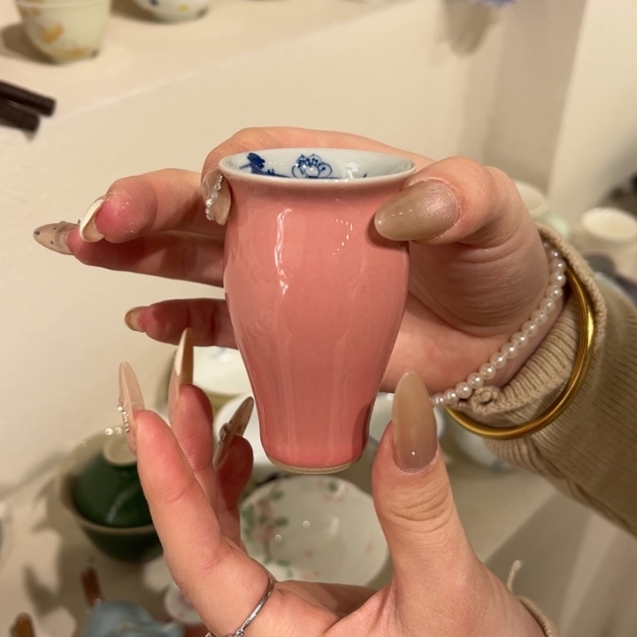 小花艺瓶。            