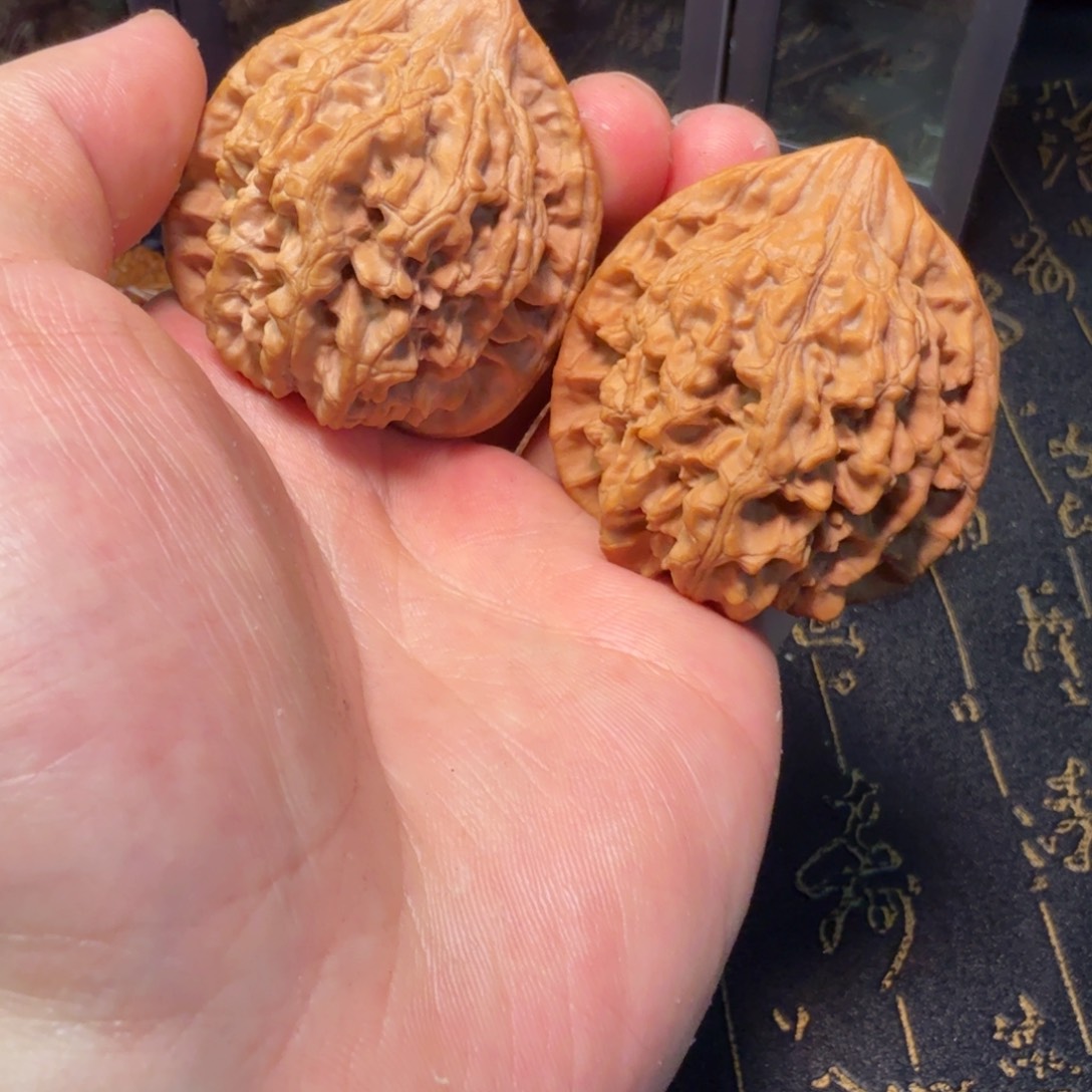 文玩核桃吊坠麒麟纹45