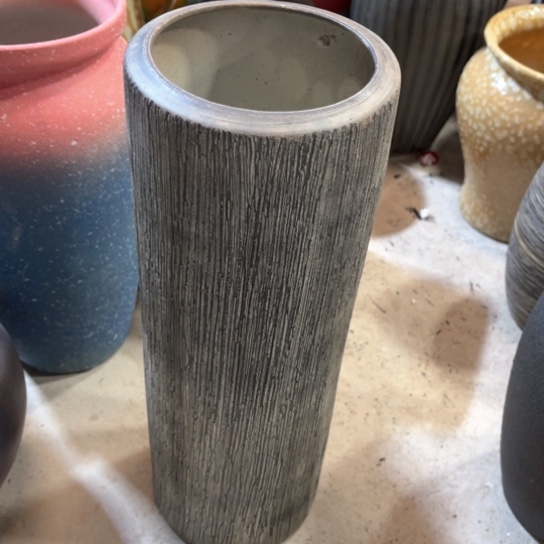 罐默认微瑕，有孔编号16-252