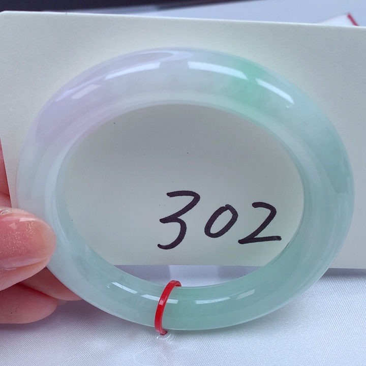 翡翠手镯未镶嵌翡翠