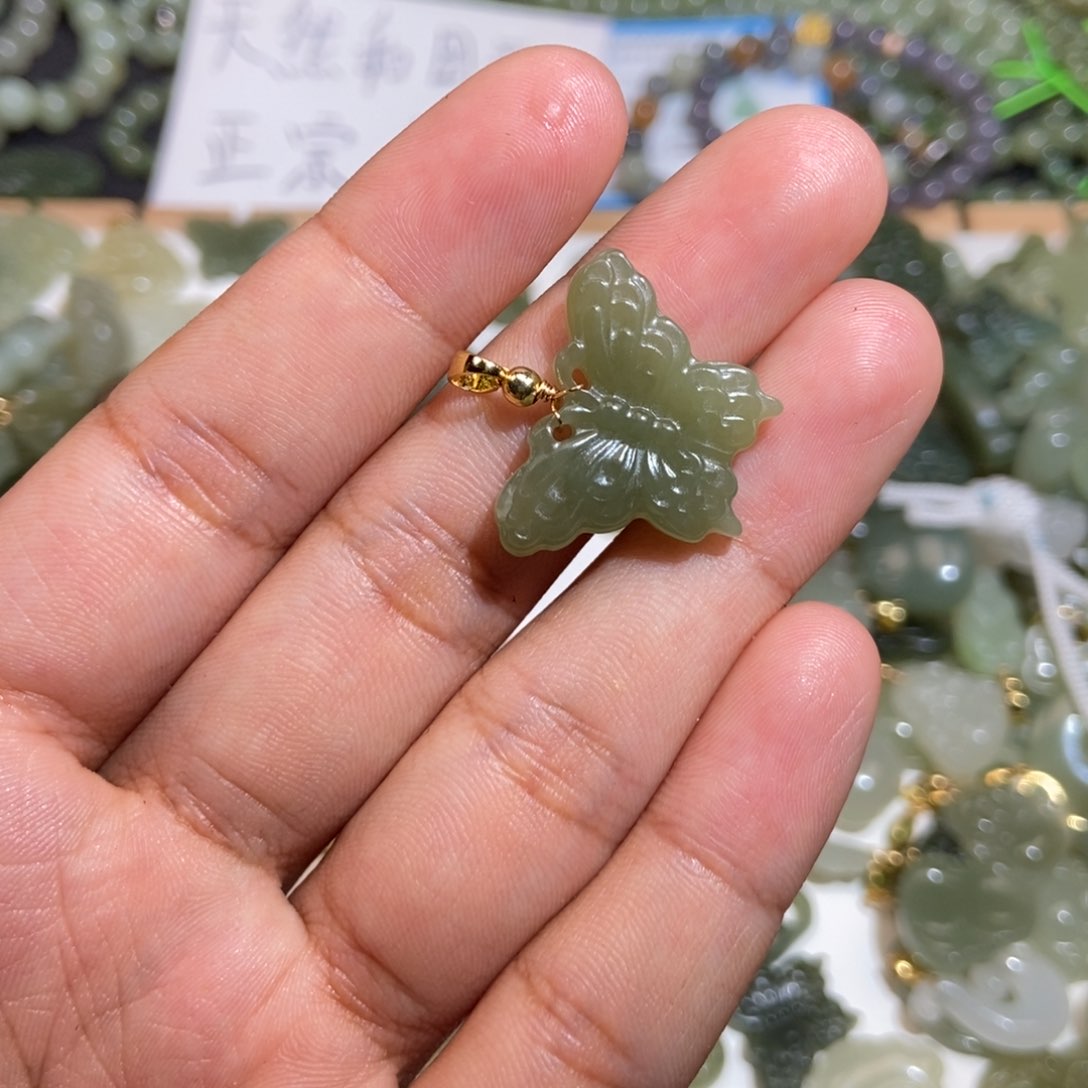 和田玉未镶嵌颈饰