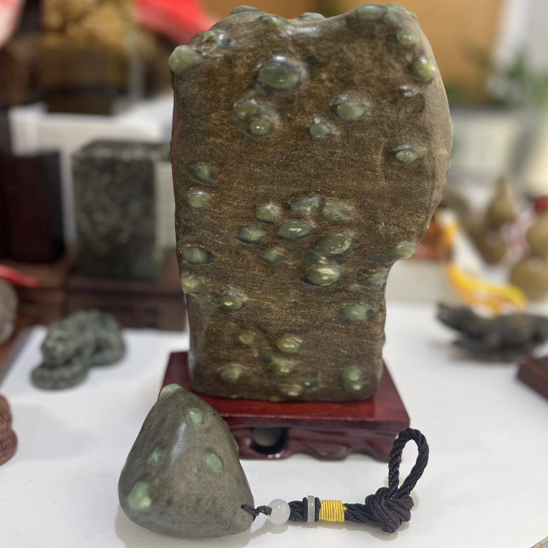 绿豆石莱州天然绿豆石居家摆件工艺品
