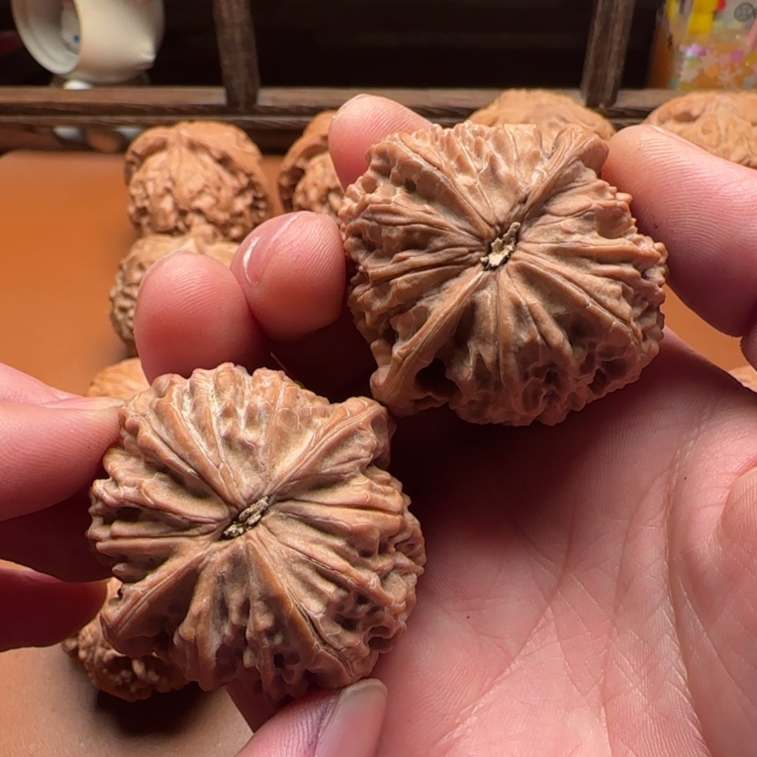 猴头核桃吊坠金麒麟