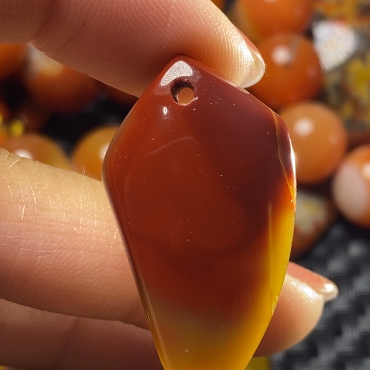 玛瑙/玉髓颈饰未镶嵌