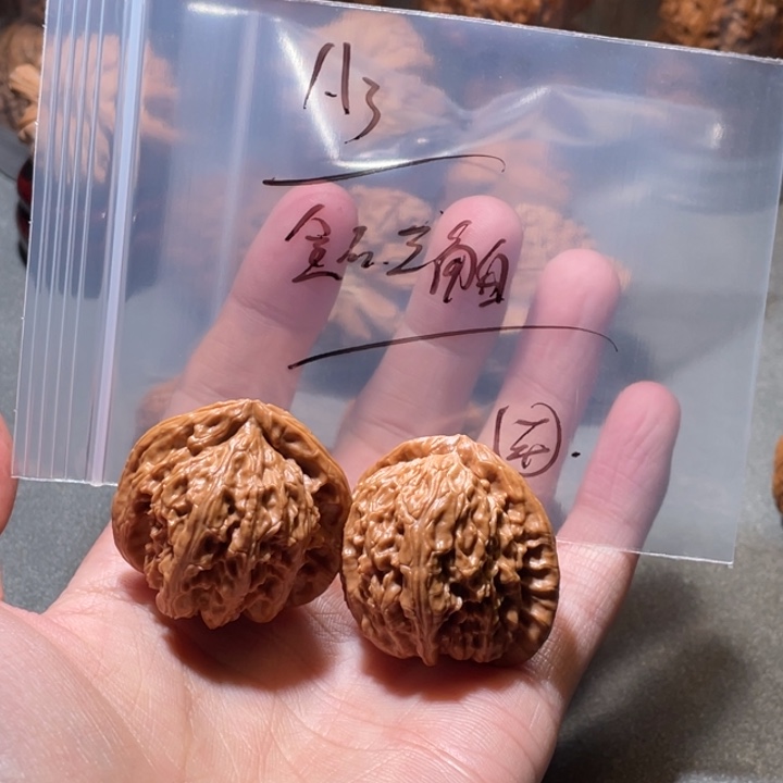 文玩核桃吊坠全品白狮子