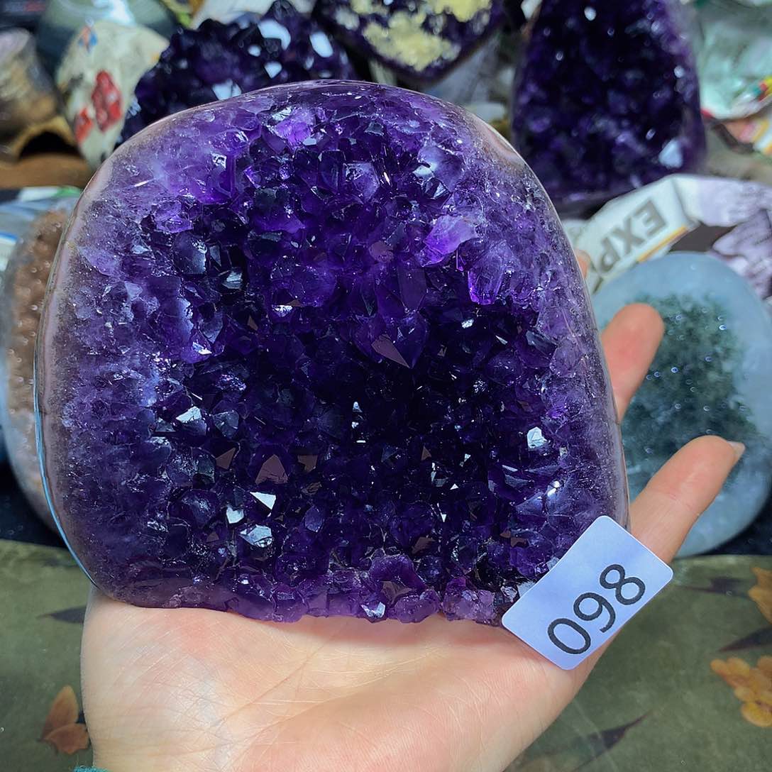 紫晶大型摆件（非配饰）未镶嵌