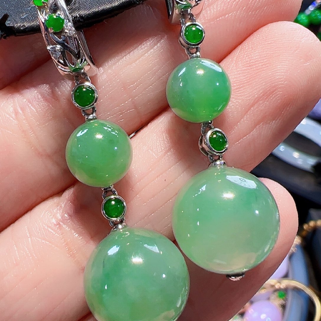 翡翠耳饰18K金镶嵌签收后24小时鉴赏期