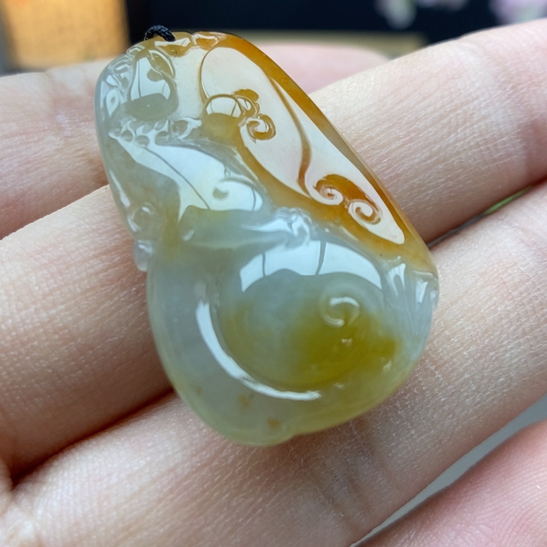 翡翠未镶嵌颈饰吊坠46