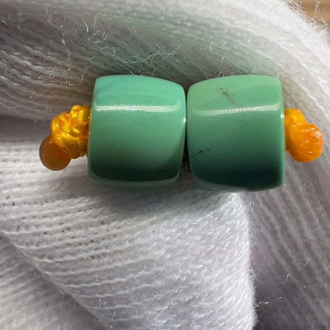 绿松石配饰未镶嵌