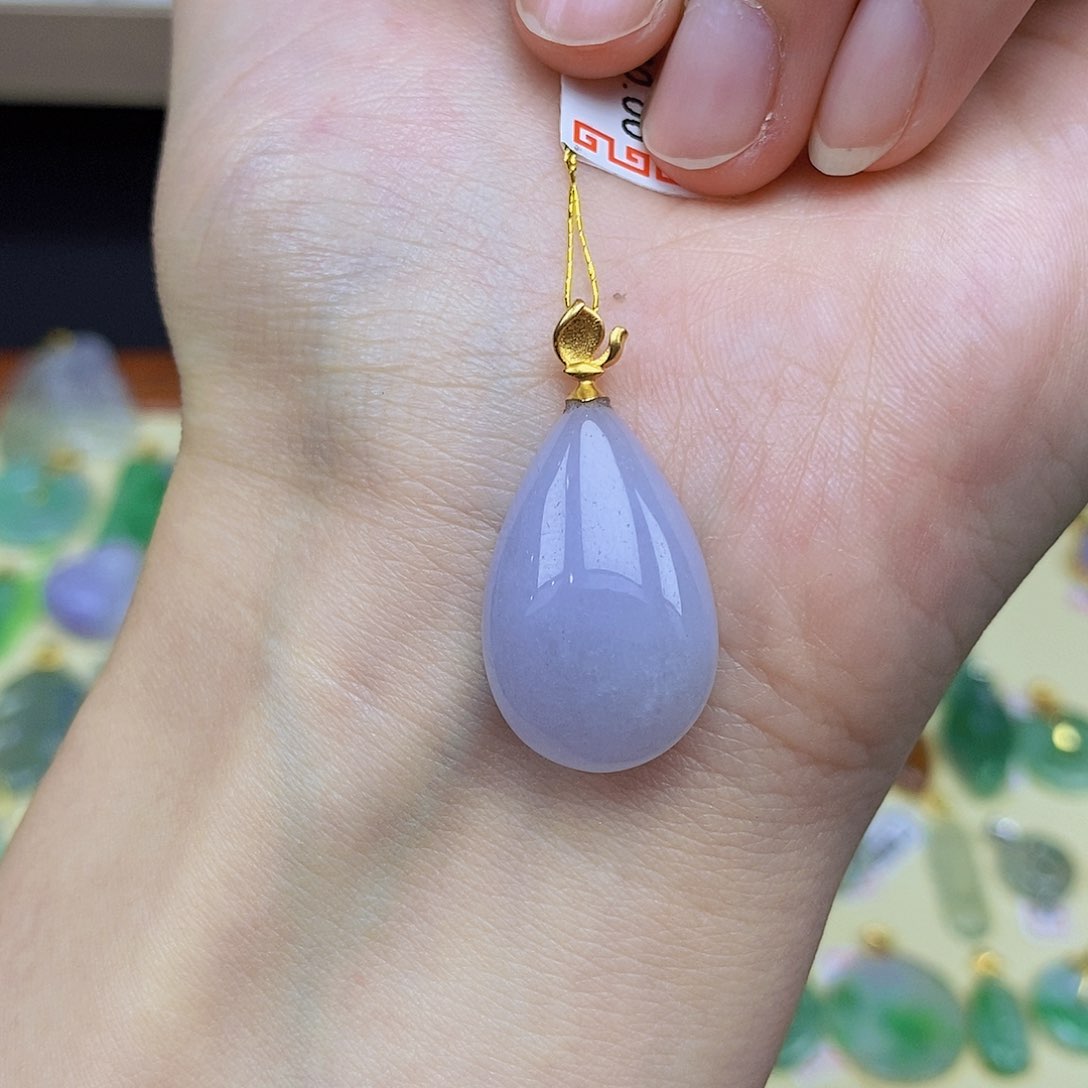 翡翠颈饰18K金镶嵌翡翠