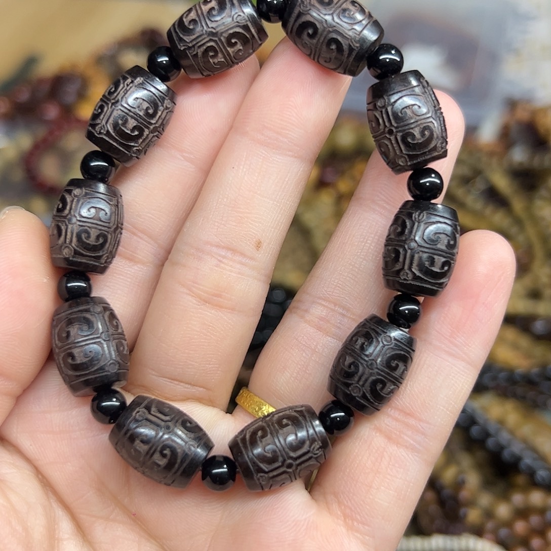 维腊木（绿檀）无事牌