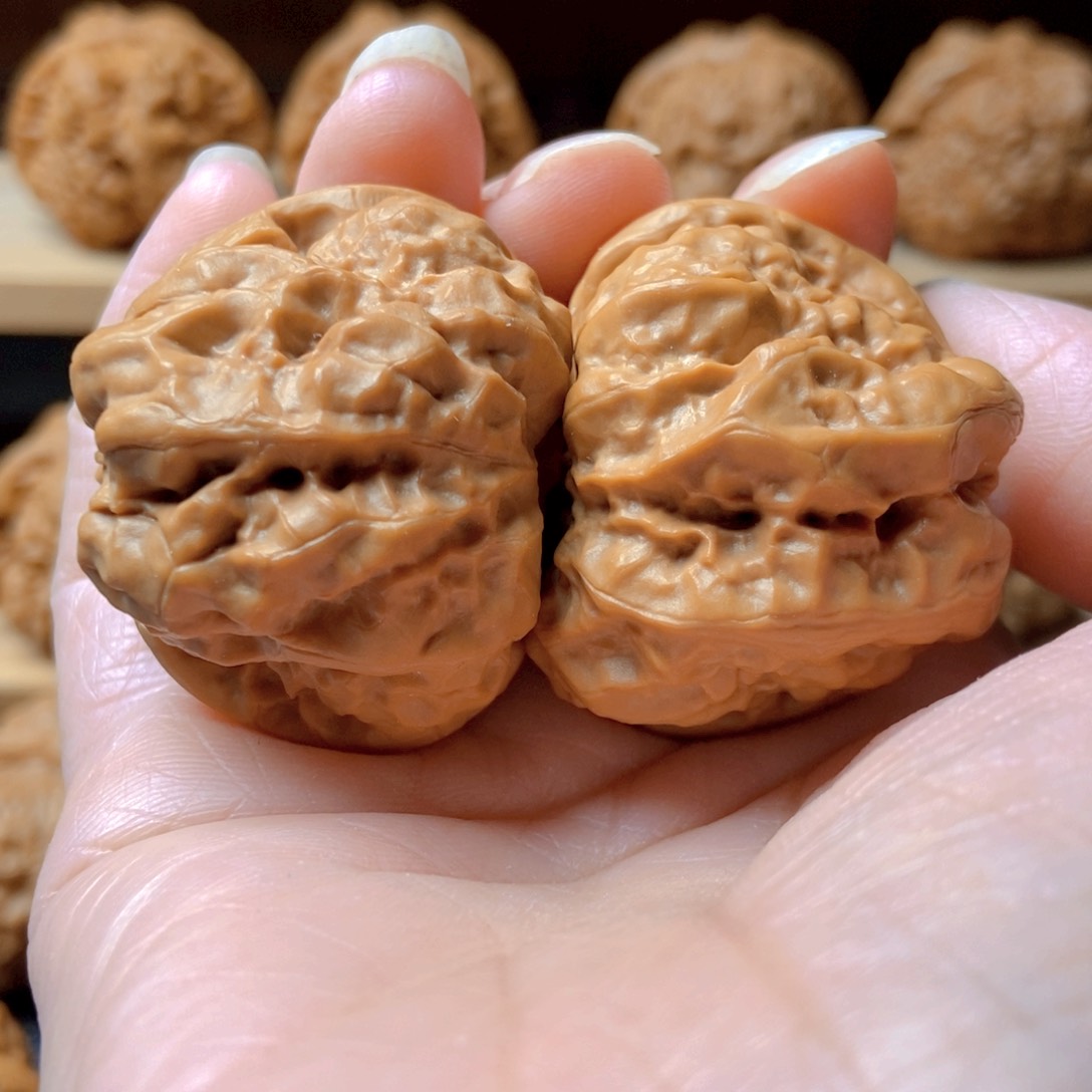 文玩核桃吊坠蛤蟆头