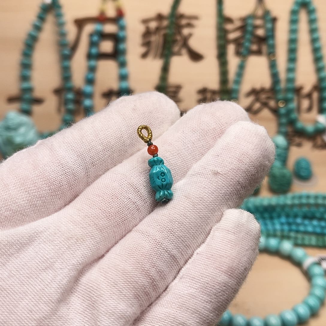 绿松石雕刻未镶嵌