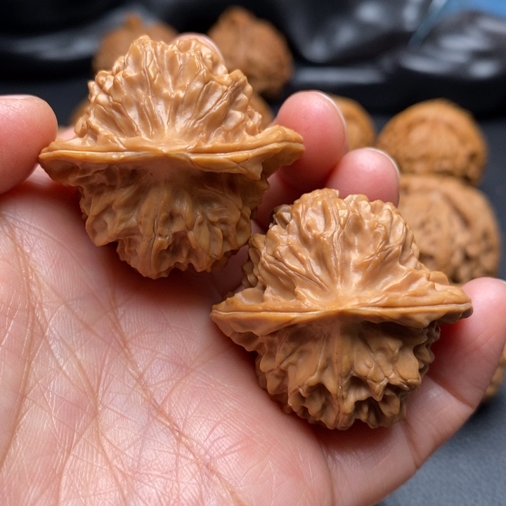 文玩核桃吊坠磐石39尺