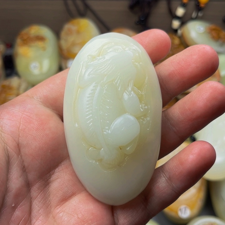 石材方解石手把件貔貅