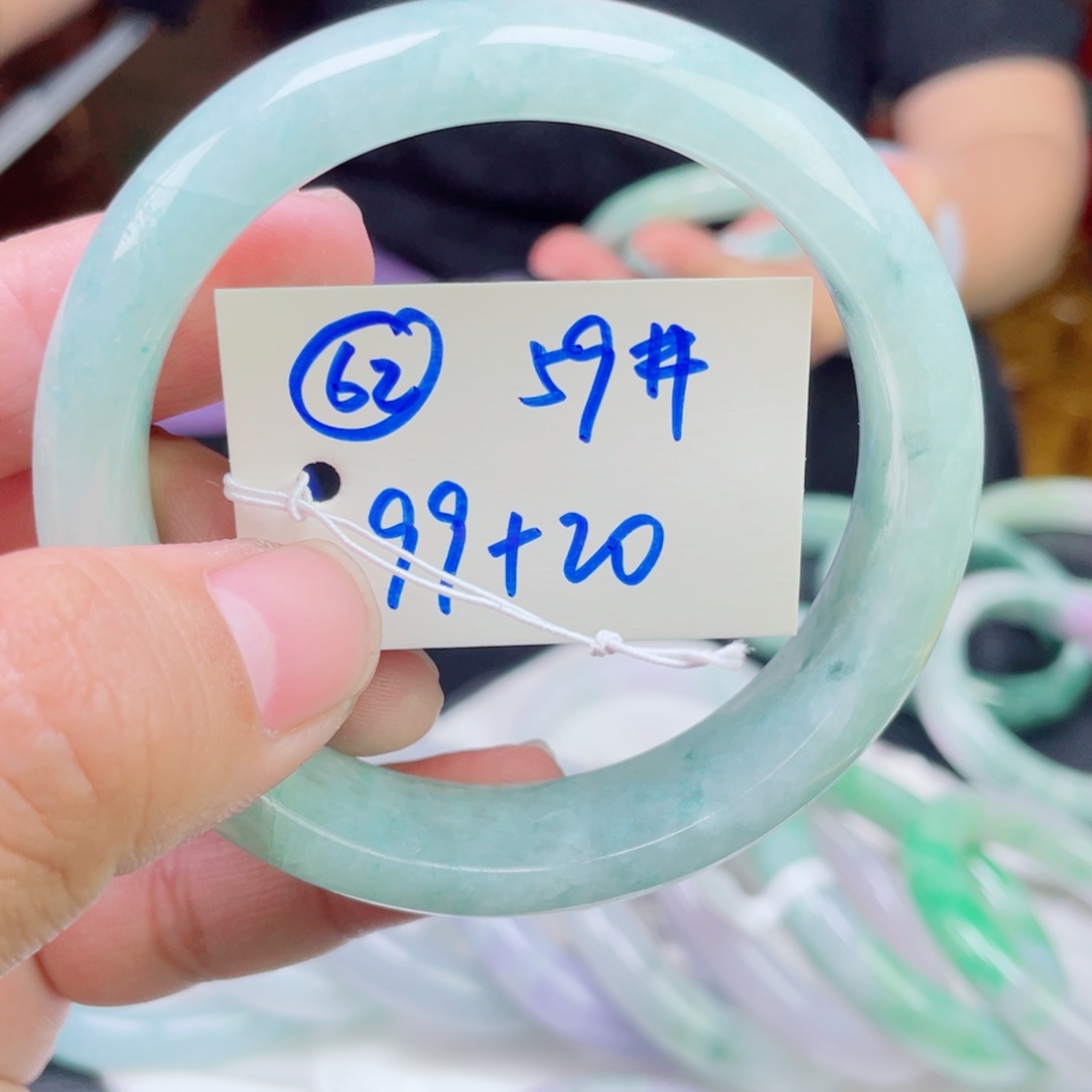 翡翠未镶嵌手镯62