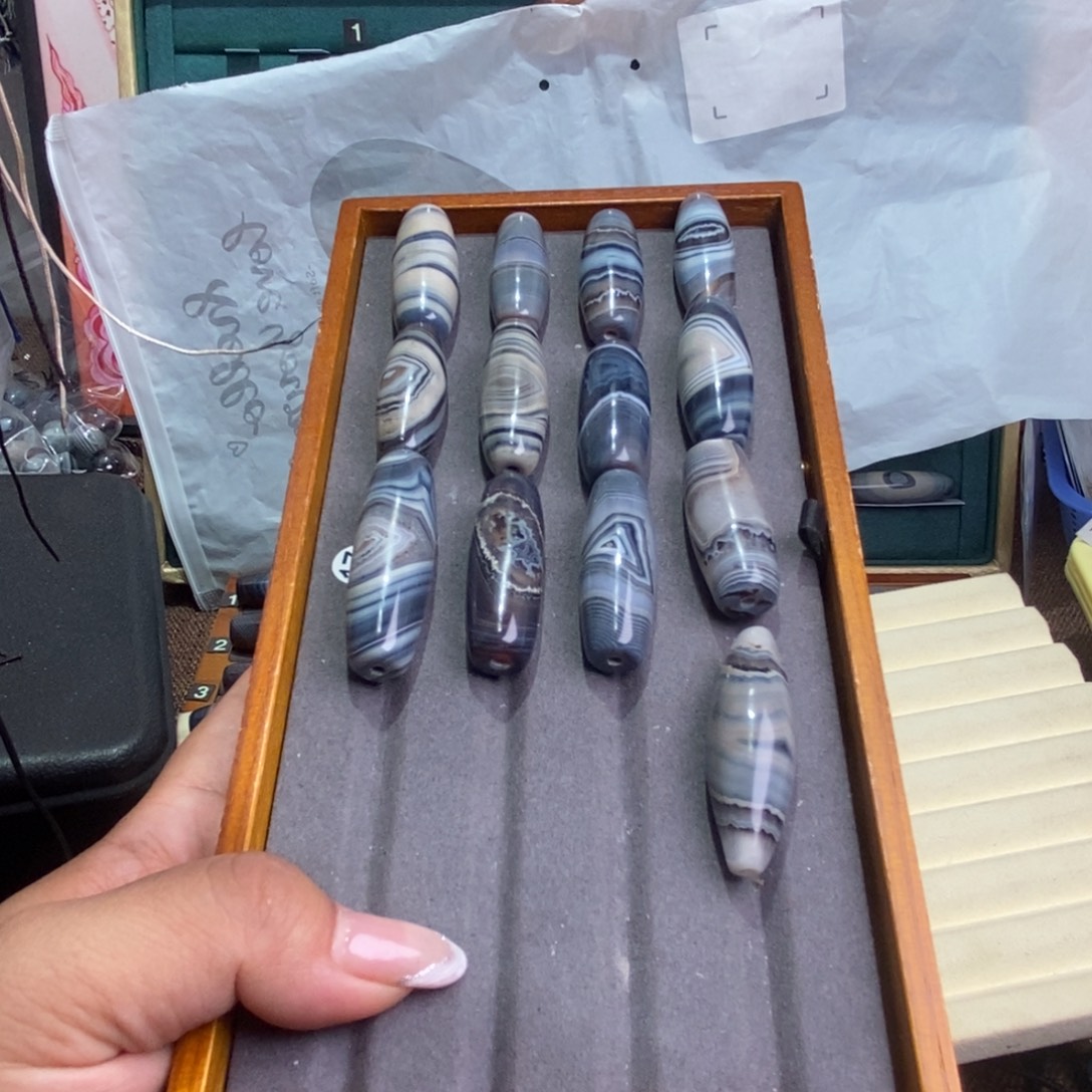坑***咪玛瑙/玉髓未镶嵌珠宝半成品
