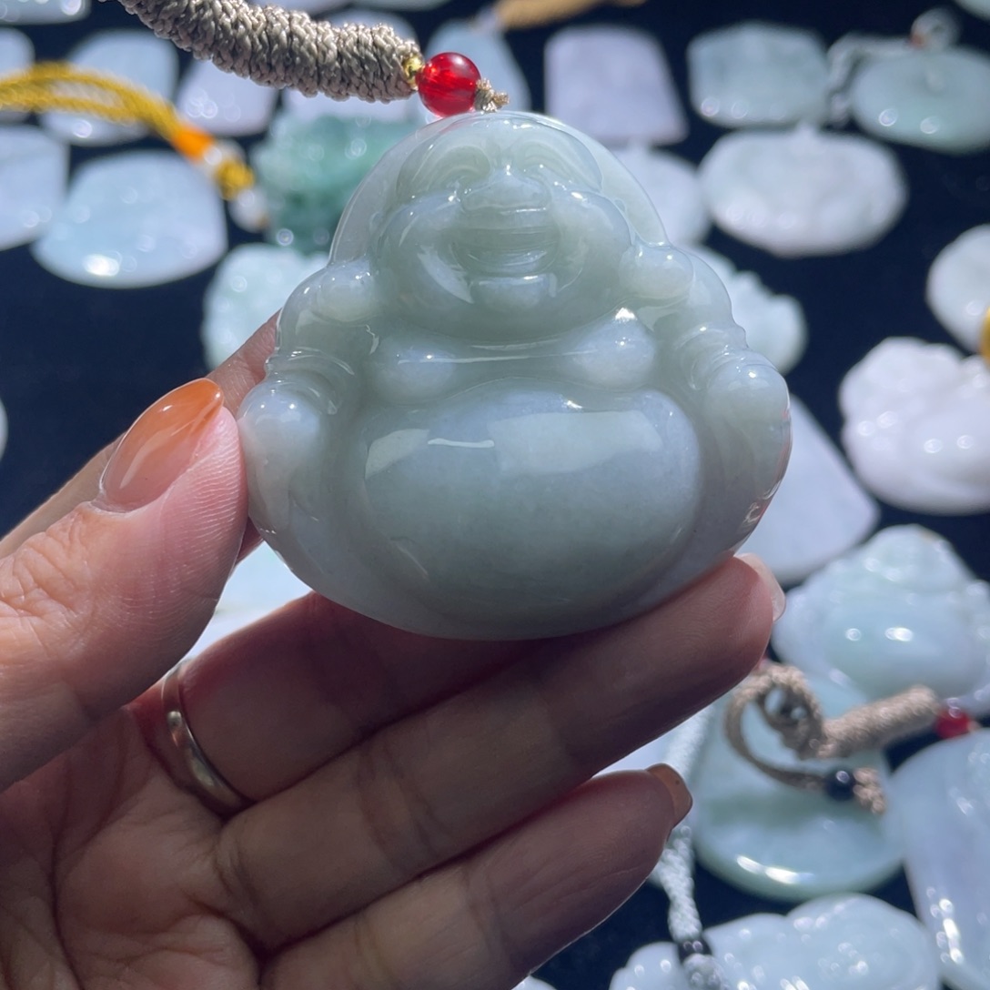 辉***约翡翠未镶嵌颈饰佛公