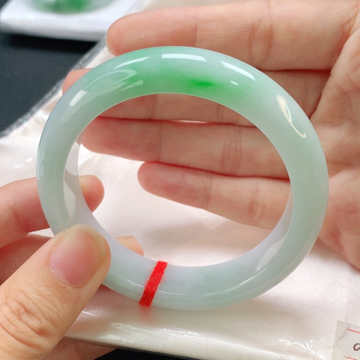 翡翠手镯未镶嵌缅甸53