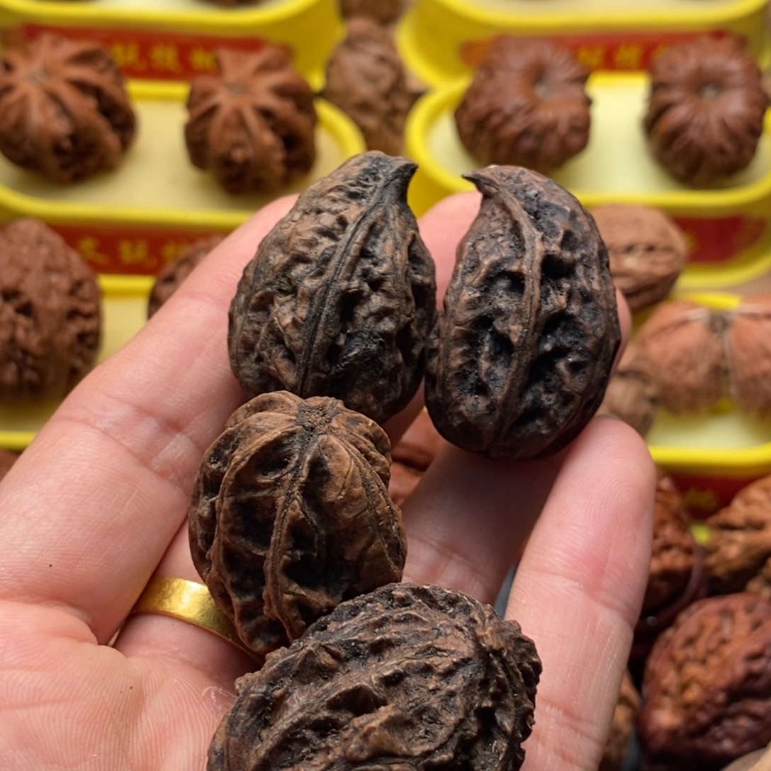 文玩核桃吊坠小涵9