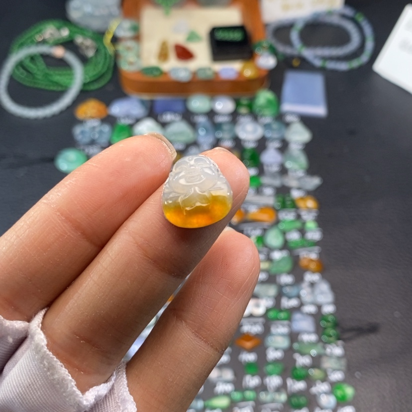 【闪购商品】翡翠挂件未镶嵌财