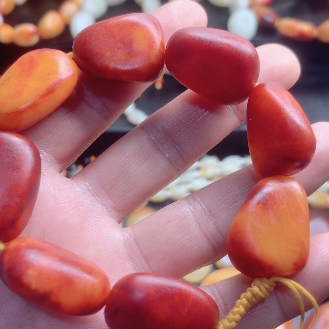 笑***开和田玉未镶嵌颈饰