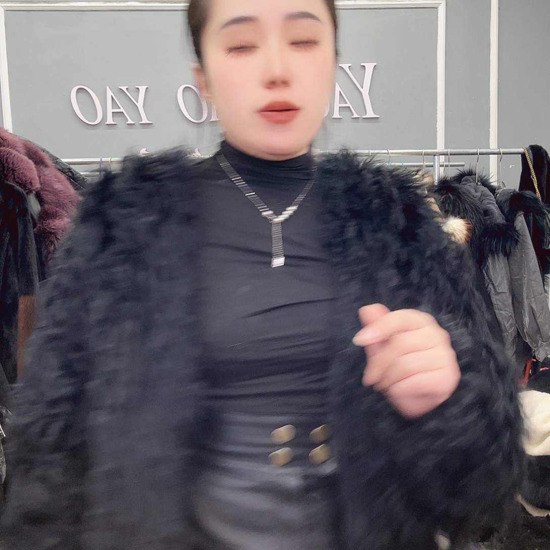 姚小妖家高端皮草