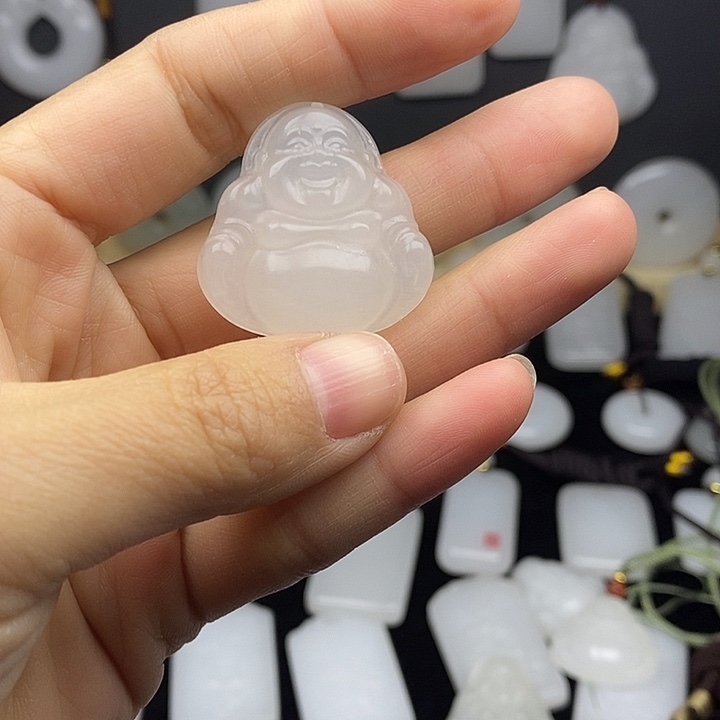 石英质玉颈饰未镶嵌?****?