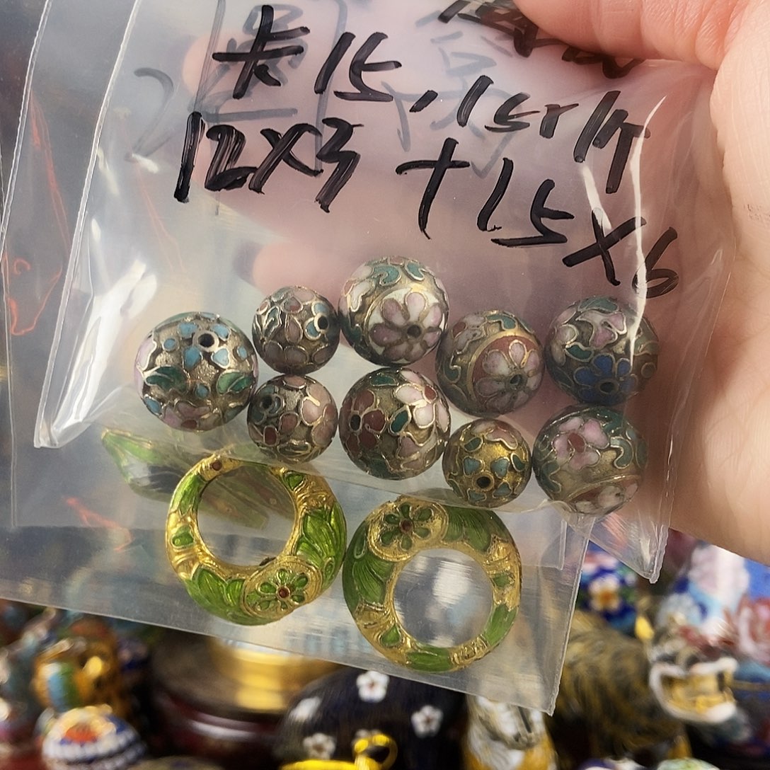 珞***珏铜金地珠子九个+烧银蓝吊坠四个