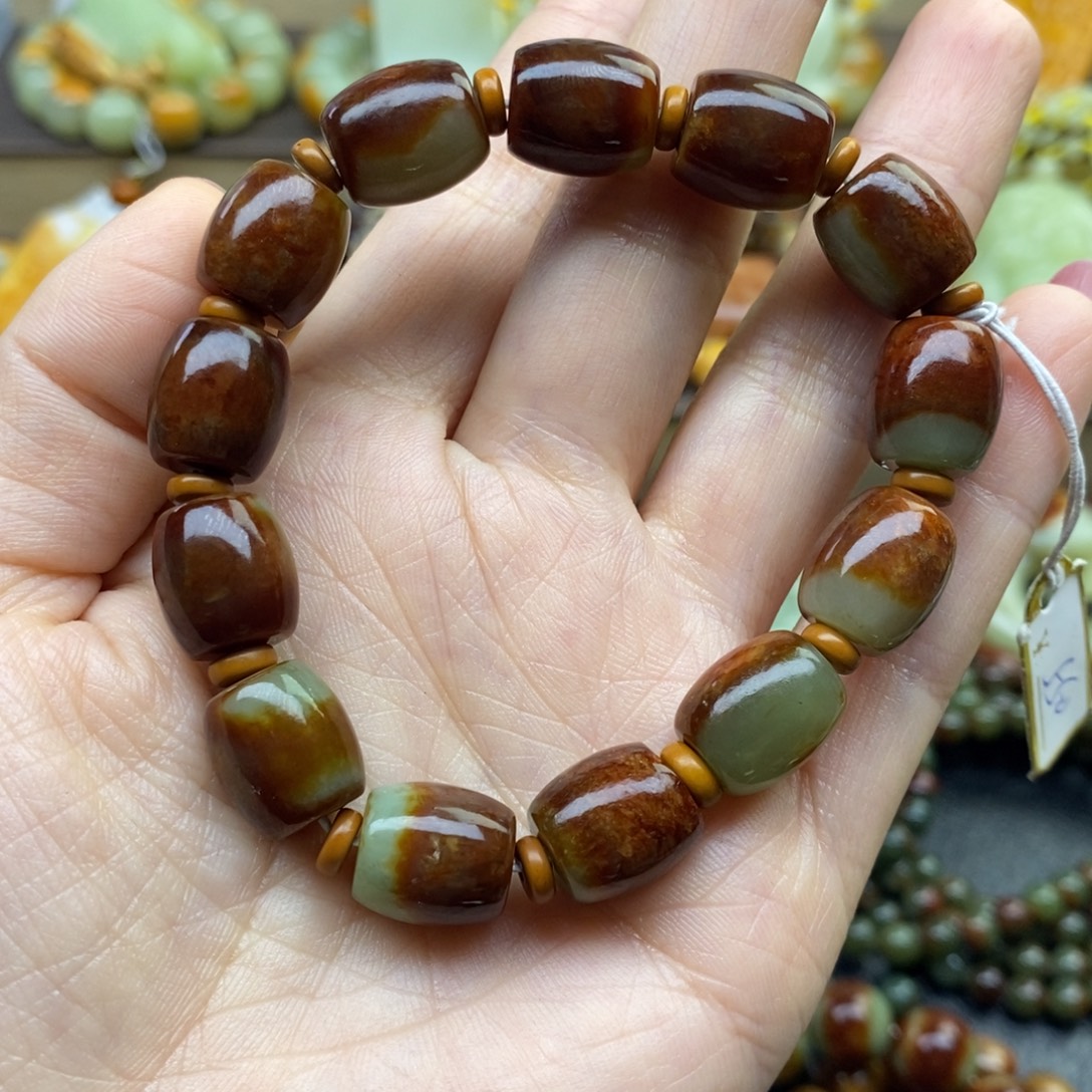 超***༖透闪石质玉未镶嵌手串