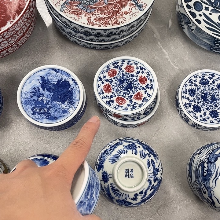 瓷片景德镇釉里红缠枝莲盖置