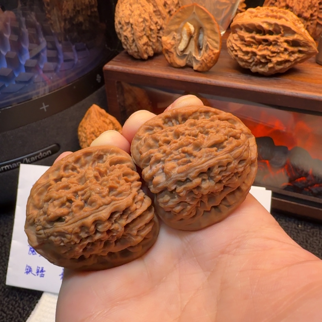 核桃38+全品红皮南疆石