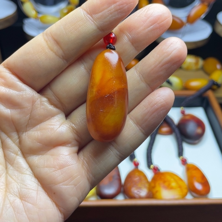 和田玉（糖玉）未镶嵌颈饰
