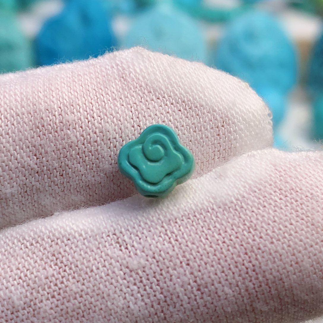 未镶嵌绿松石珠宝奇石