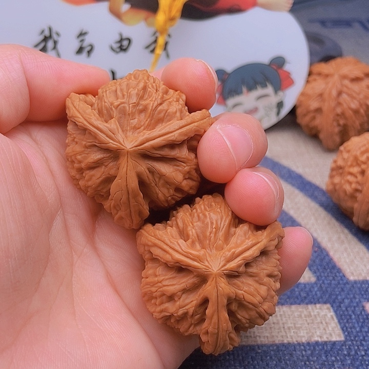 吊坠文玩核桃起***呢三棱