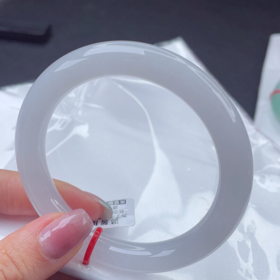 翡翠未镶嵌手镯56.9圈